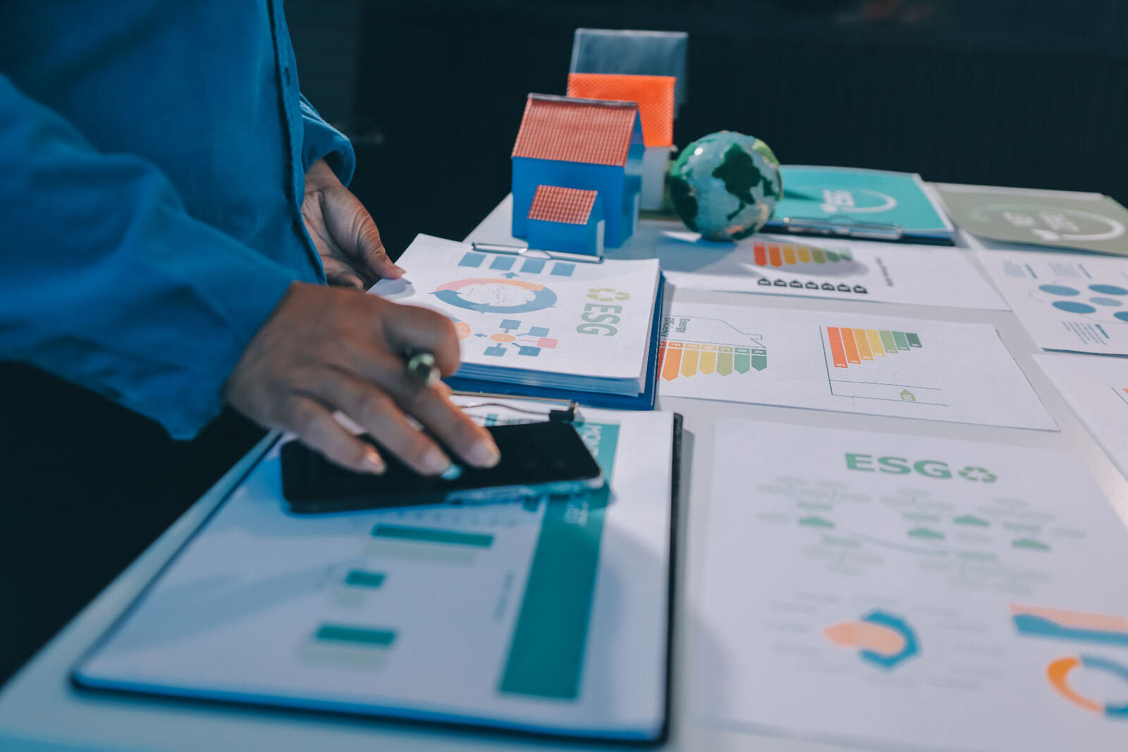 EPC and ESG performance report for UK homes EPC report and ESG energy performance analysis for a UK home